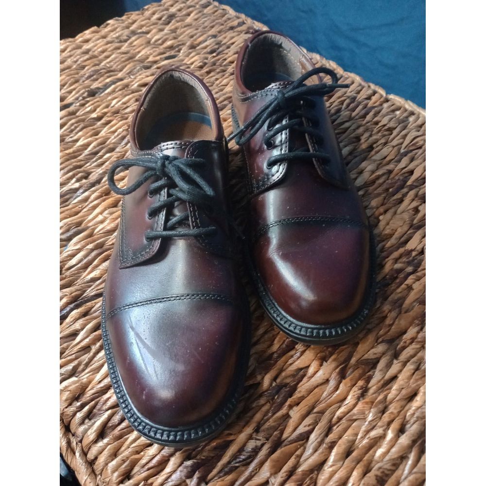 Dockers Gordon Brown Men's Size 9.5  Leather Oxfords Lace Up Dress Shoes Office‎